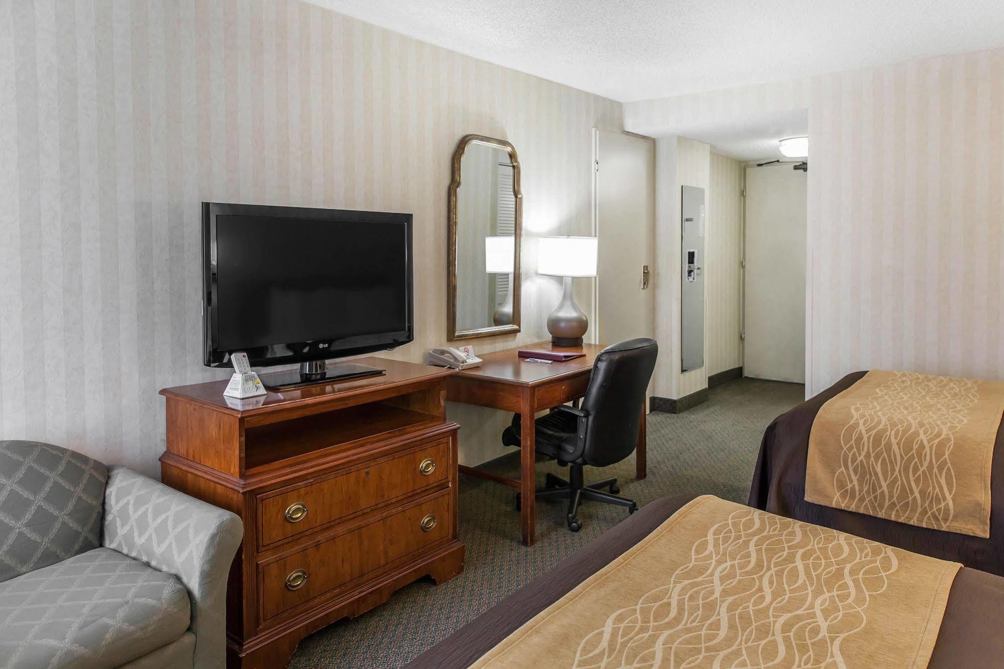 Comfort Inn Pentagon City Арлингтън Екстериор снимка